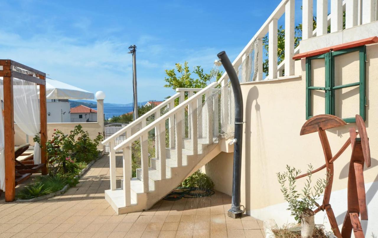 Apartments Santo Trogir - Okrug Gornji Экстерьер фото