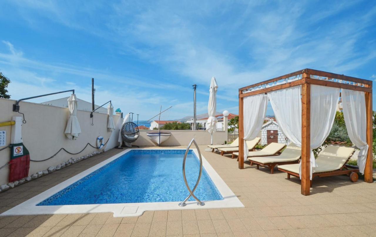 Apartments Santo Trogir - Okrug Gornji Экстерьер фото