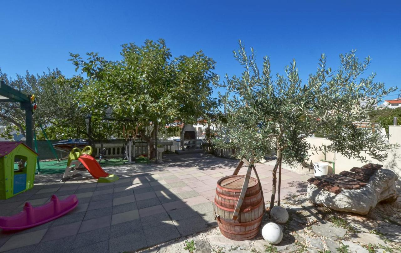 Apartments Santo Trogir - Okrug Gornji Экстерьер фото